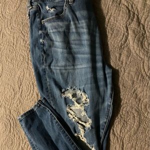 Woman’s American eagle skinny jeans